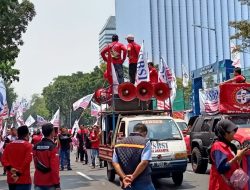 Demo Buruh Hari Ini Daftar Tuntutan Lokasi hingga Jalan yang Harus Dihindari