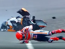 Reaksi Bezzecchi setelah Menabrak Marquez di MotoGP Mandalika