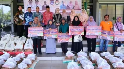 Pramuka Payakumbuh Salurkan 70 Paket Sembako Jelang Idulfitri